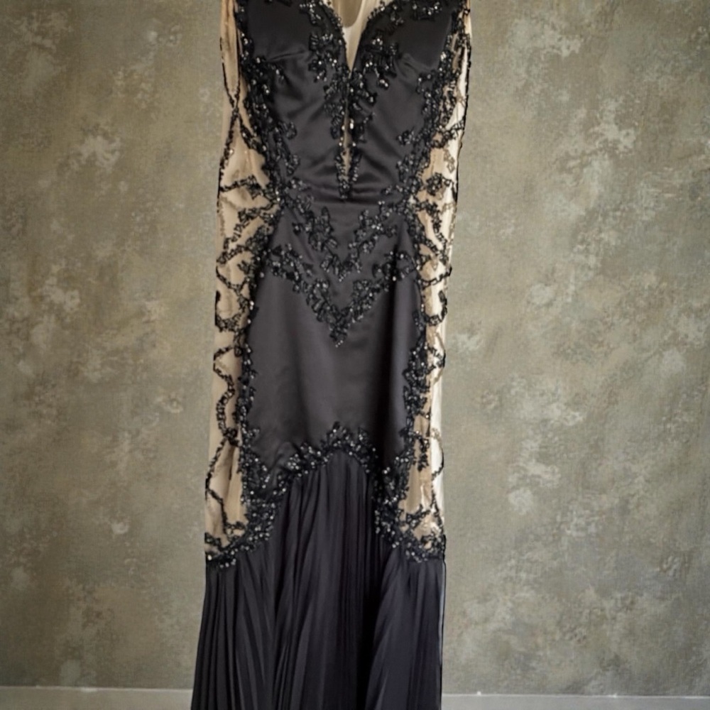 Sherri Hill Black and Cream Embellished Maxi Dress